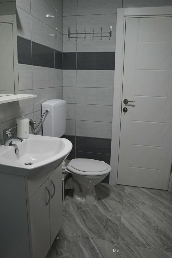 Apartman Lilly Modrica Exterior photo