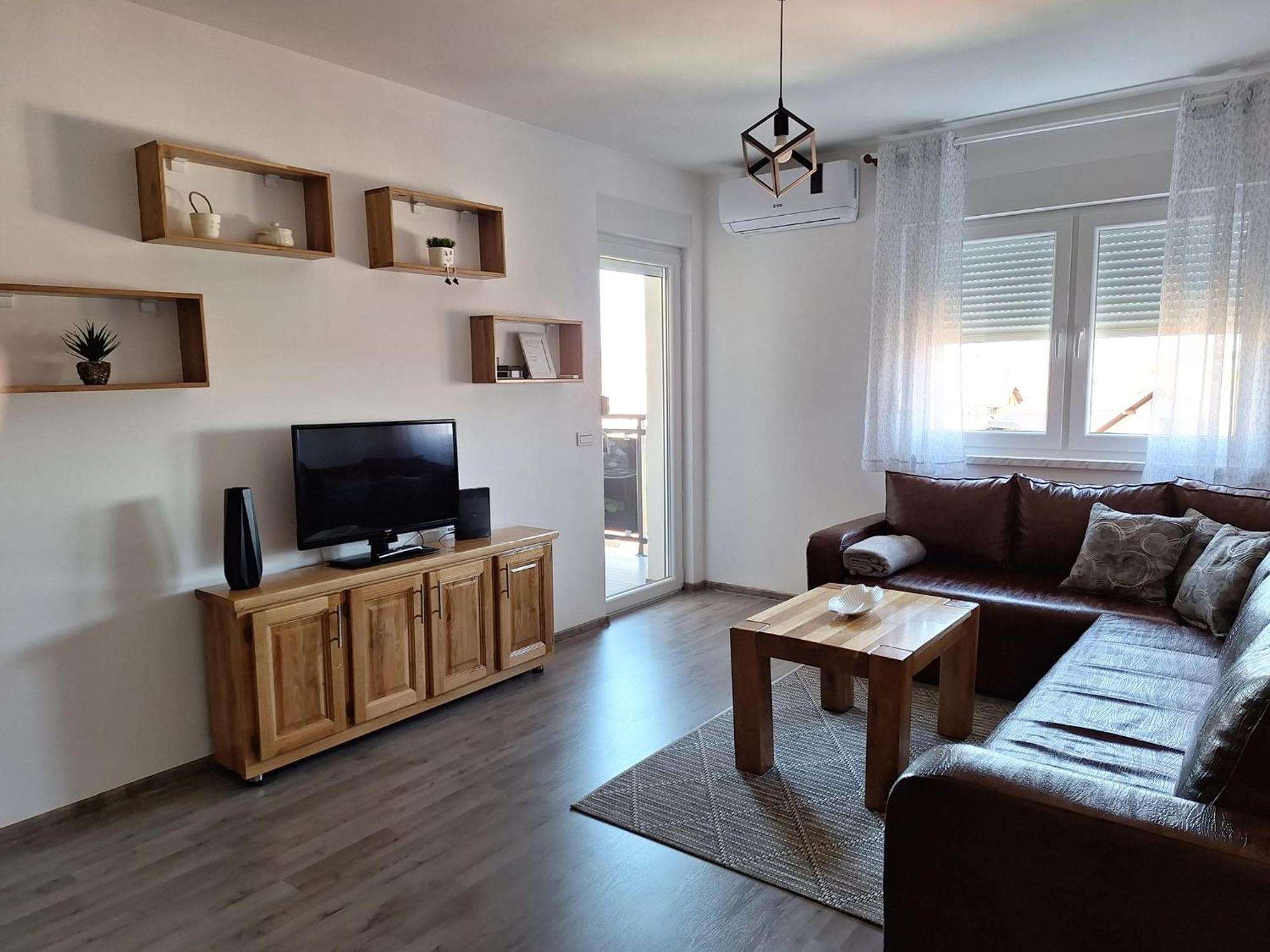 Apartman Lilly Modrica Exterior photo